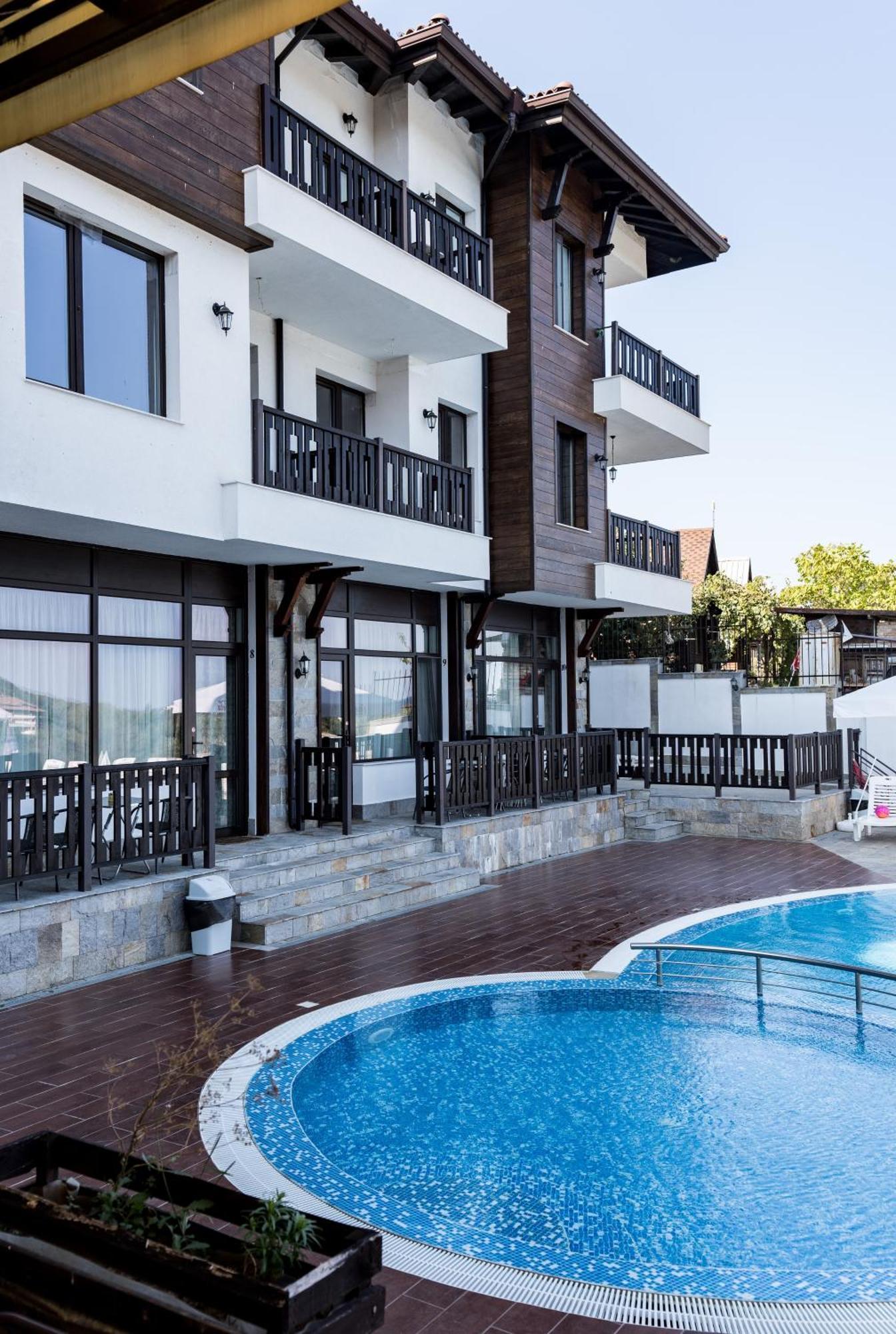 St George Apartcomplex Shkorpilovtsi Exterior photo